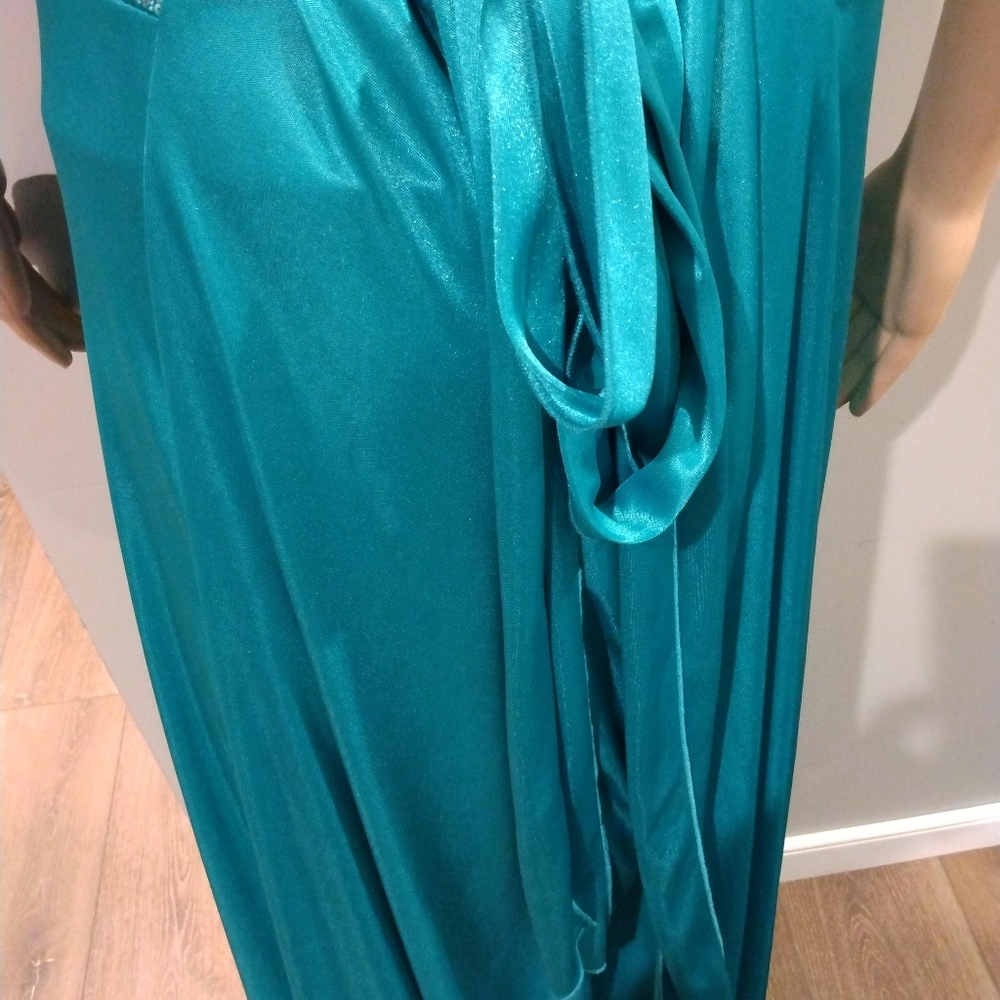 Ruby Rox Teal Sequins Halter Dress Gown - Picture 9 of 10